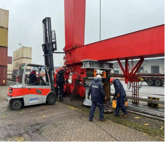 向春節(jié)堅守崗位的“華新人”致敬！