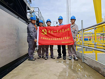 業(yè)主給華新機(jī)電黨員突擊隊(duì)頒了“金牌”！